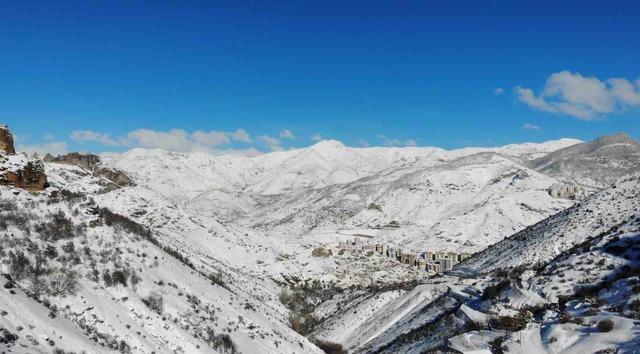 Tarihi Süleymaniye Mahallesinden kar manzaraları 3