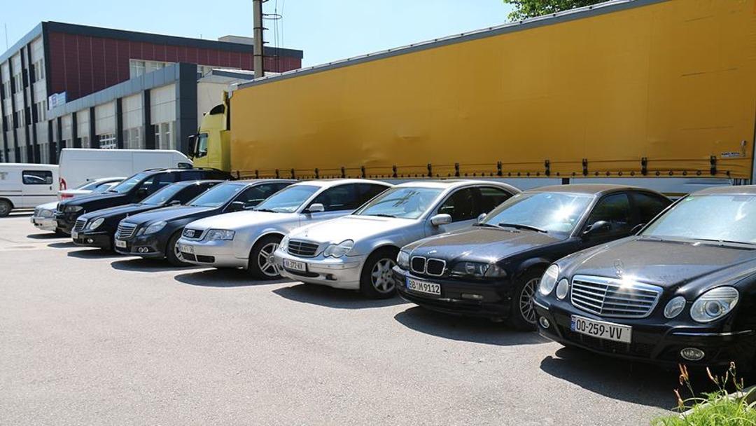 Yabancı plakalı ara&ccedil;lara g&uuml;mr&uuml;k freni: &Ouml;demede yeni d&uuml;zene ge&ccedil;ildi 2