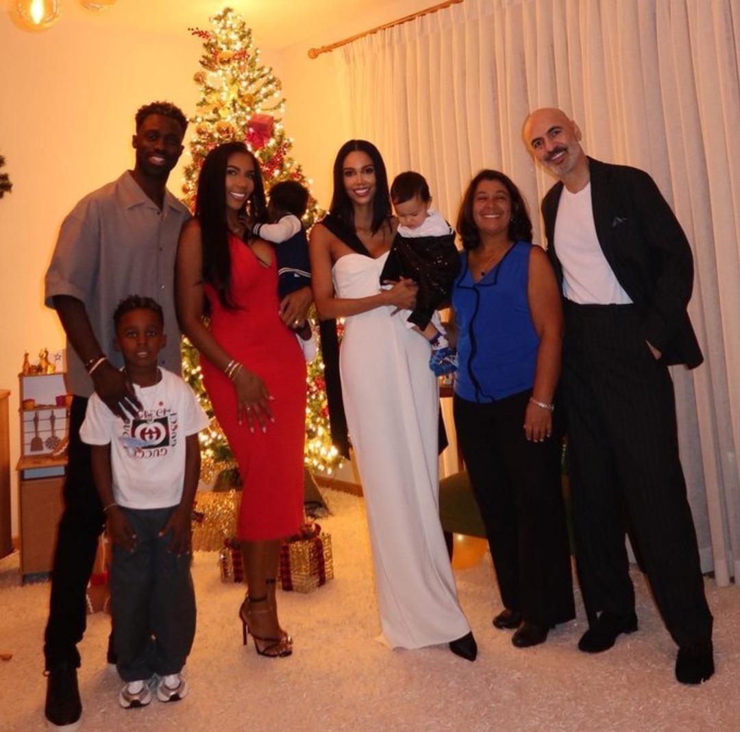 Davinson Sanchez ile Soner Sarıkabadayı nın yeni yıl pozları g&uuml;ndem oldu! 2