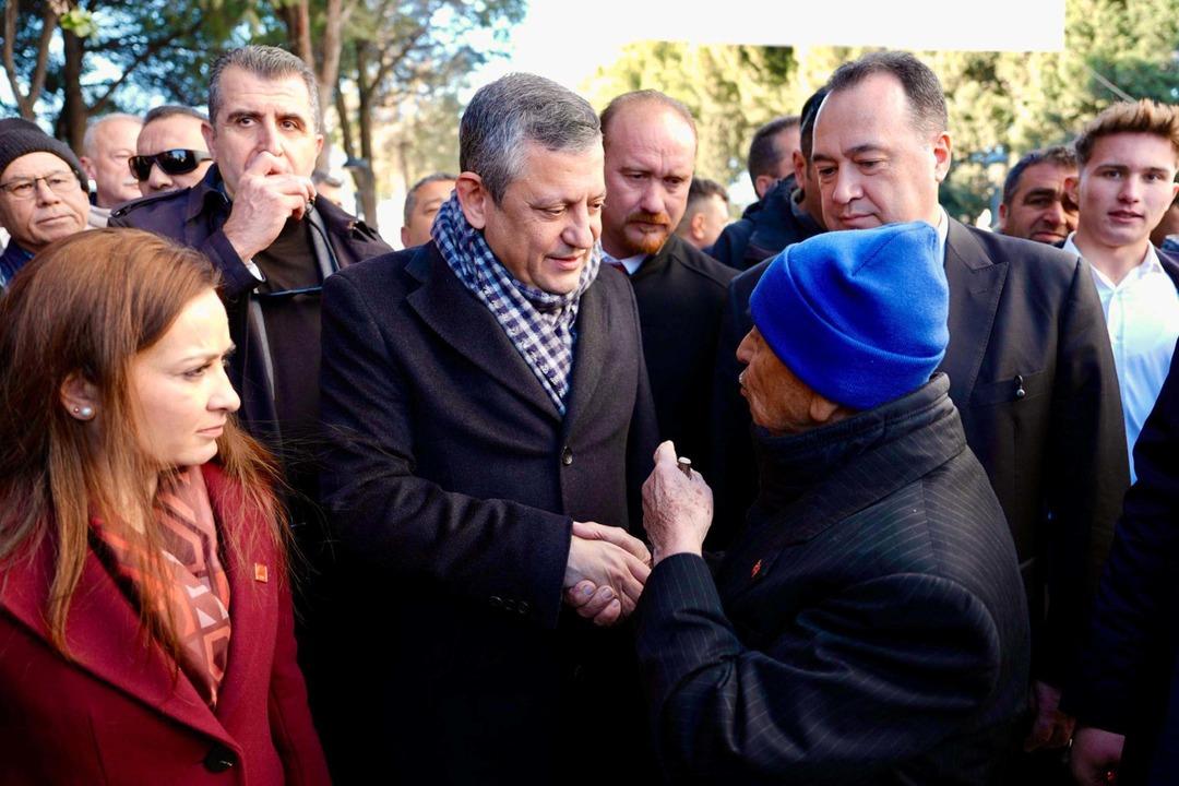 &Ouml;zg&uuml;r &Ouml;zel den CHP li belediyelere &ccedil;ok konuşulacak &ccedil;ağrı: "AK Partili ve MHP li başkanları davet etsinler" 8