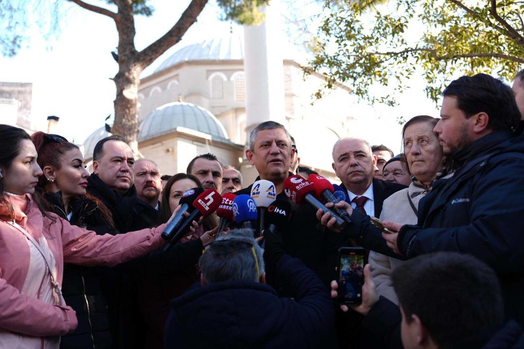 &Ouml;zg&uuml;r &Ouml;zel den CHP li belediyelere &ccedil;ok konuşulacak &ccedil;ağrı: "AK Partili ve MHP li başkanları davet etsinler" 5