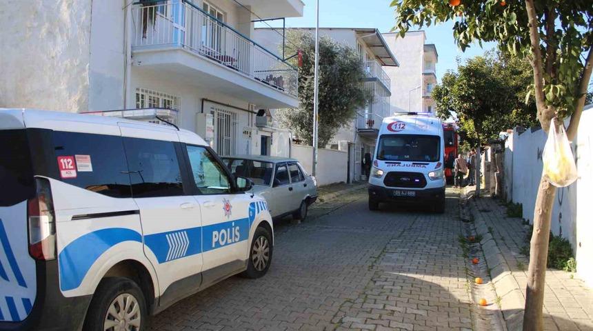 Uyurken kulağına pamuk tıkayınca, ekipler kapıya dayandı