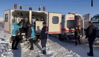 Bing&ouml;l&rsquo;de UMKE ekipleri zorlu kış şartlarında hastaya umut oldu