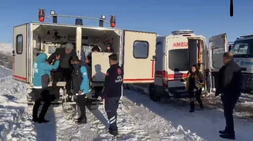 Bing&ouml;l&rsquo;de UMKE ekipleri zorlu kış şartlarında hastaya umut oldu