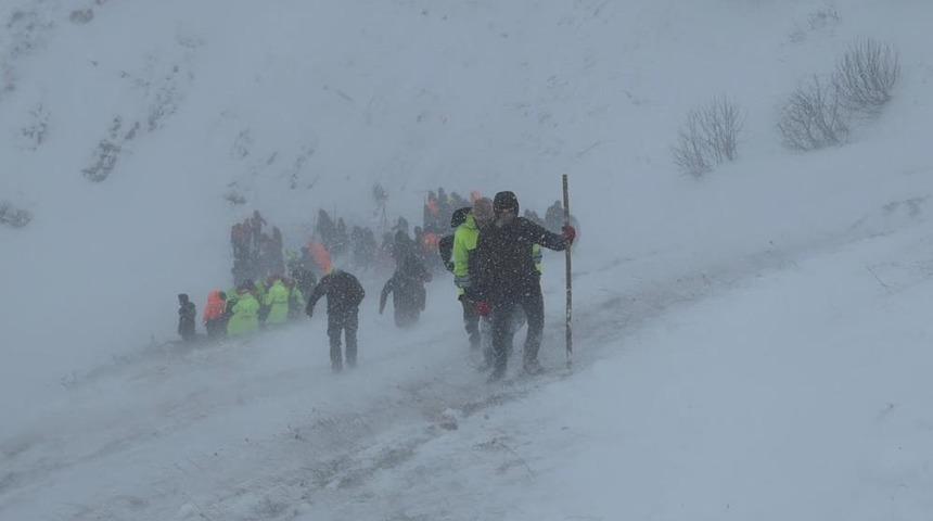 Artvin&rsquo;de &ccedil;ığ b&ouml;lgesinde arama &ccedil;alışmalarına ara verildi