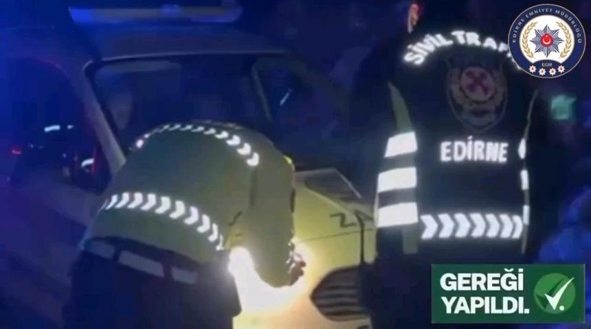 &Ccedil;evreyi kirleten hafriyat kamyonu s&uuml;r&uuml;c&uuml;s&uuml;ne 63 bin 592 lira ceza