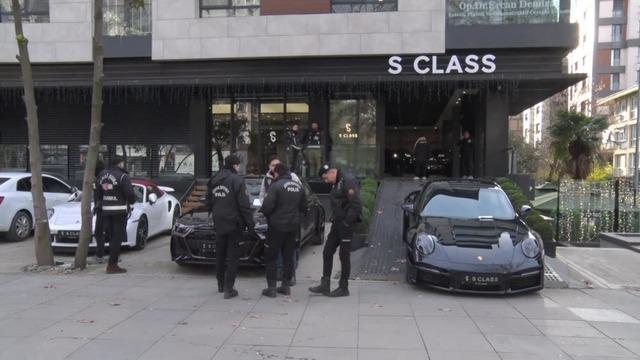 Kadıköy’de vurgun iddiasıyla gündeme gelen galeriye operasyon: Hepsi tek tek çıkarıldı