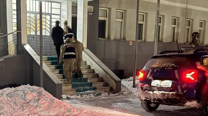 Yer: Tunceli! Yavru k&ouml;peğe eziyet eden şahıs tutuklandı