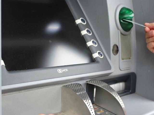 200 bin TL ve &uuml;zeri para transferlerine a&ccedil;ıklama zorunluluğu getiriliyordu! Uygulama ertelendi