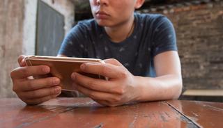 15 yaş altındaki &ccedil;ocuklara sosyal medya yasağı geliyor