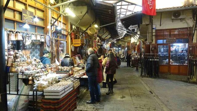 Gaziantep’te kar yağışı tarihi çarşıları sessizliğe bürüdü 3
