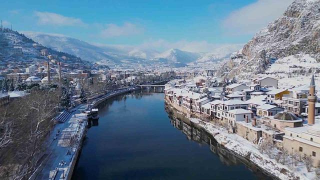 Kartpostal şehir Amasya beyaza büründü 2