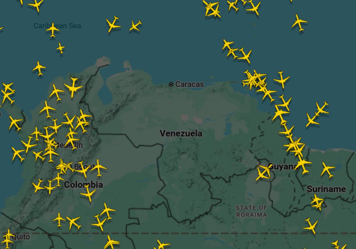 ABD saldırı mı başlattı? Venezuela nın başkentinde patlama! Dumanlar yükseliyor 3