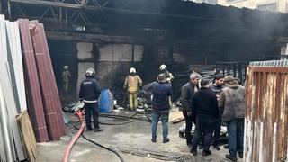 Sultanbeyli'deki fabrikada peş peşe patlamalar! Alevlere teslim oldu