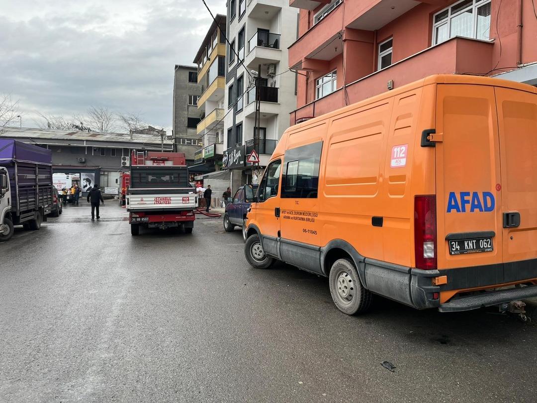 Sultanbeyli deki fabrikada peş peşe patlamalar! Alevlere teslim oldu 3
