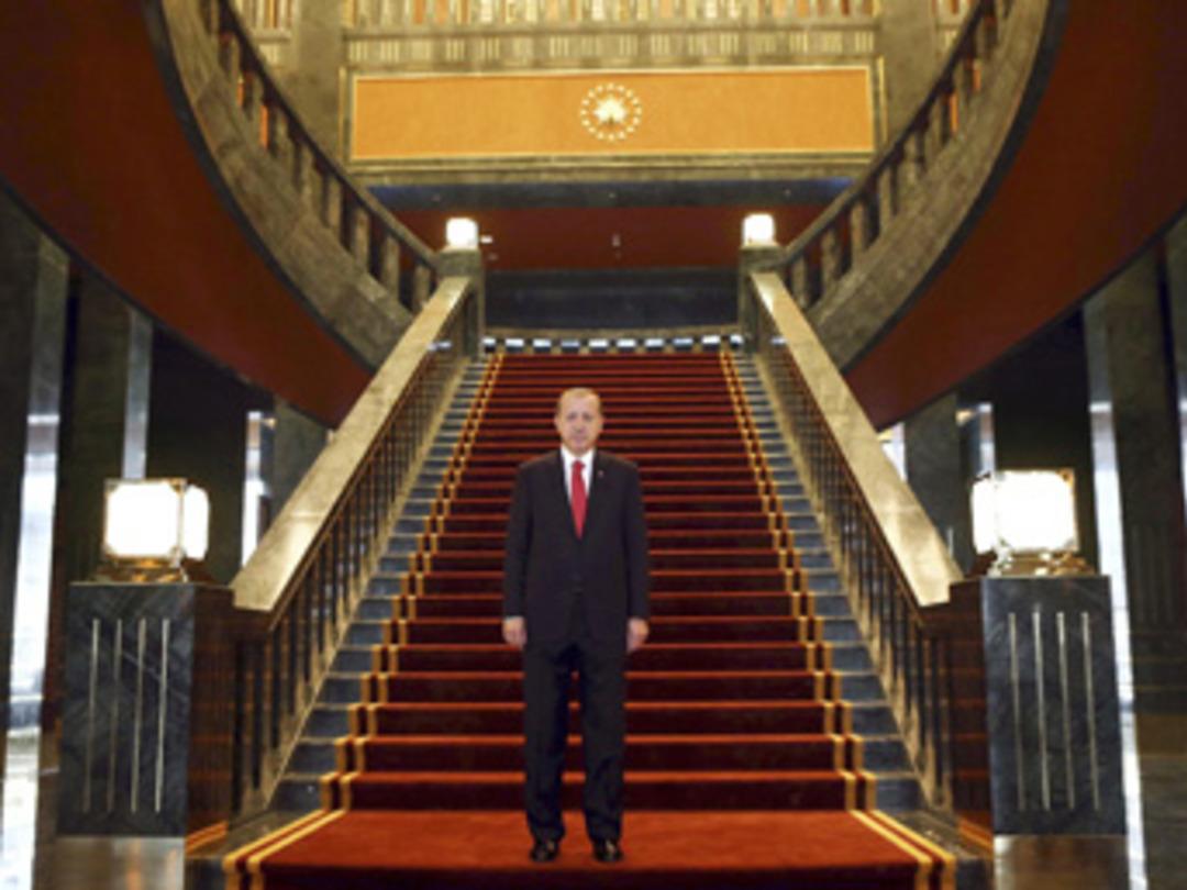 'Ak Saray' parasıyla bunları yapabilirdik