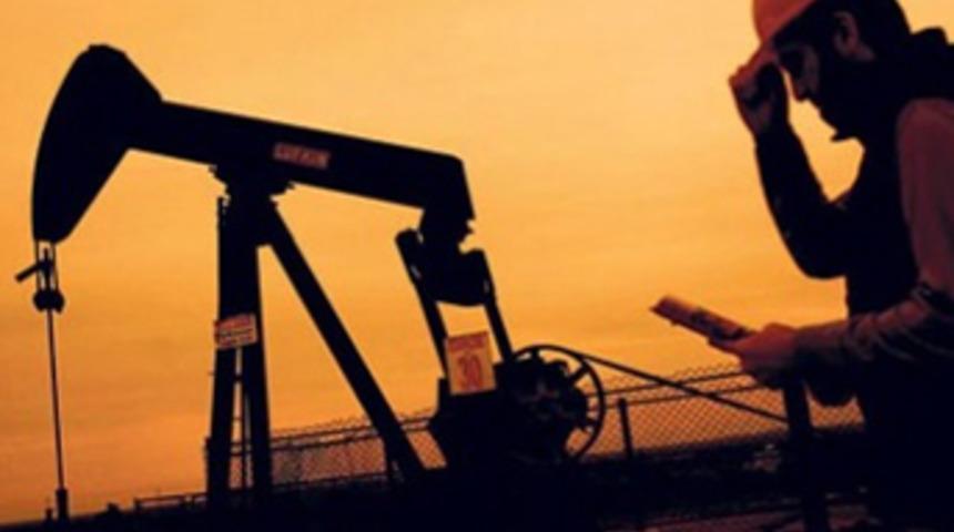 Her kuyudan petrol fışkırıyor