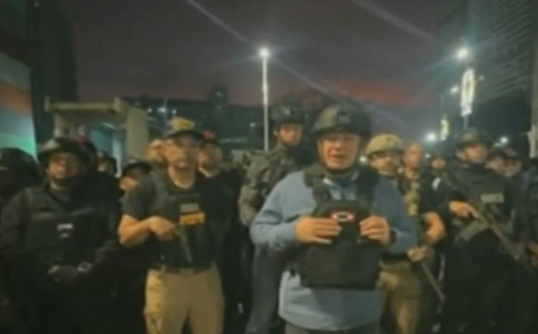 Venezuela da ikili g&ouml;r&uuml;nt&uuml;! Kimi kutlama yaptı, kimi direnişe &ccedil;ağırdı 2