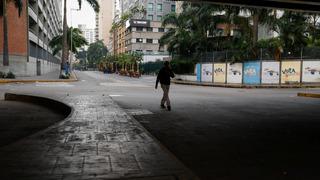 Son dakika: Venezuela'da ikili g&ouml;r&uuml;nt&uuml;! Kimi kutlama yaptı, kimi direnişe &ccedil;ağırdı