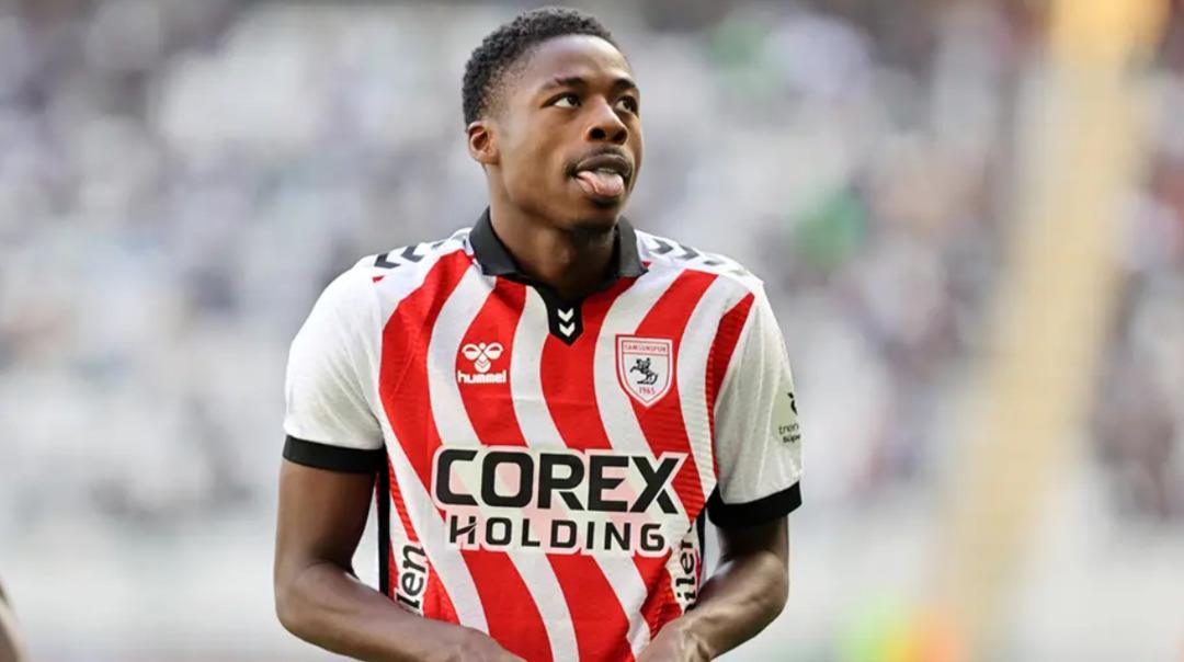 SON DAKİKA: Fenerbah&ccedil;e yeni transferi Musaba nın s&ouml;zleşmesini &ccedil;ıkarttı! İşte s&ouml;zleşme s&uuml;resi.. 2