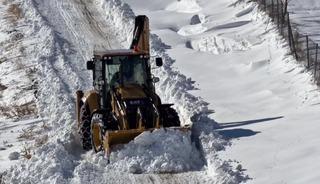 Batman&rsquo;da yolu kardan kapanan 333 yerleşim yeri yolundan 158&rsquo;i a&ccedil;ıldı