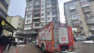 Baca yangınını itfaiye söndürdü; 3 kişi dumandan etkilendi