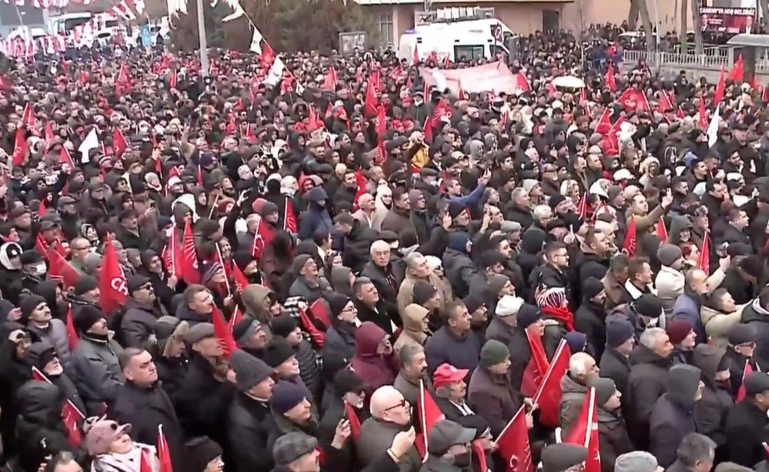 CHP lideri &Ouml;zel &Ccedil;ankırı da! 1100 aldıklarını hatırlattı: Kalabalık ise dikkat &ccedil;ekti 2