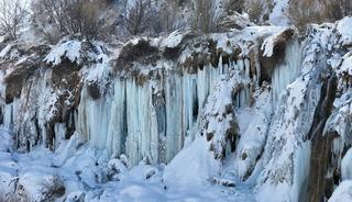 Erzincan&rsquo;da doğa dondu, Girlevik Şelalesi buz kesti