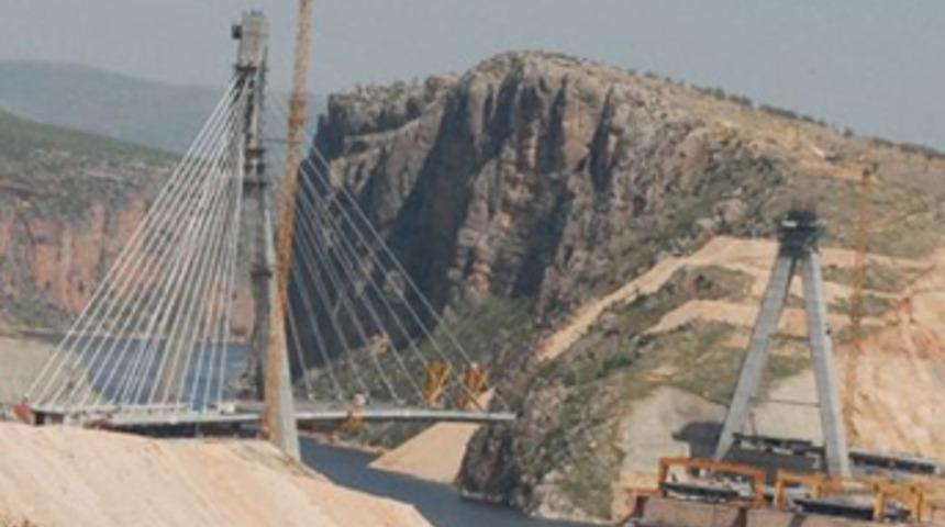 Türkiye'nin 3. büyük köprüsünde sona gelindi