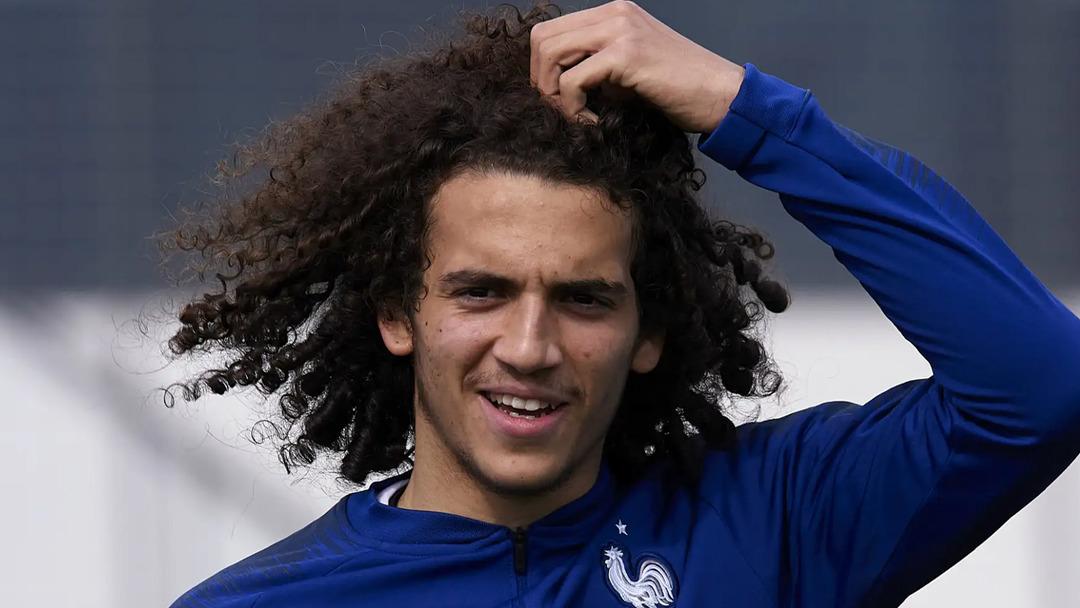 Galatasaray istemişti, Fenerbah&ccedil;e imzayı attırıyor! Fransız yıldız oyuncu i&ccedil;in resmi teklif 3