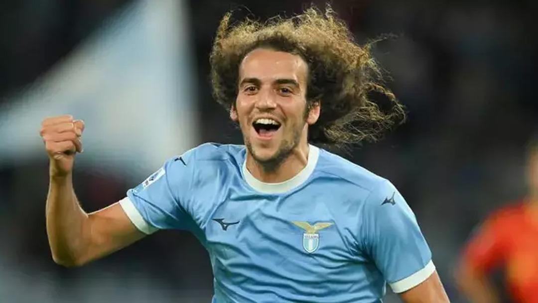 Galatasaray istemişti, Fenerbah&ccedil;e imzayı attırıyor! Fransız yıldız oyuncu i&ccedil;in resmi teklif 1