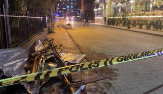 Samsun'da fırtına etkili oldu! &Ccedil;atılar u&ccedil;tu, ağa&ccedil;lar devrildi