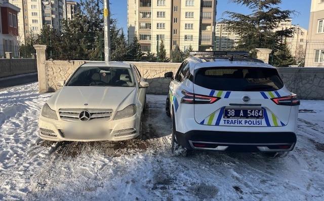 Kayseri&rsquo;de drift atan 2 otomobile toplamda 163 bin TL para cezası 1