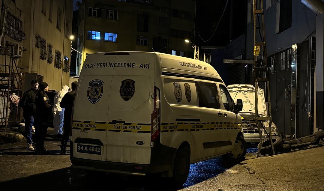 Isınmak i&ccedil;in girdiği otomobil mezarı oldu! İstanbul da kahreden olay 2