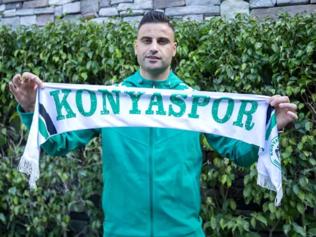 Konyaspor, Deniz T&uuml;r&uuml;&ccedil; ile s&ouml;zleşme imzaladı
