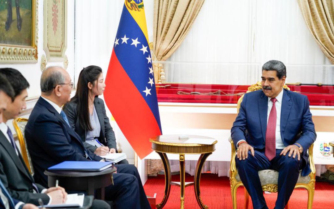 Herkesin aklında Maduro sorusu: Otobüs şoförlüğünden devlet başkanlığına geldi, tarihe geçti 3