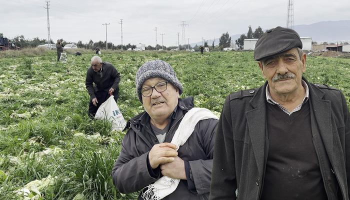 Bedava dağıttı, duyan koştu: &Ccedil;uval &ccedil;uval aldılar