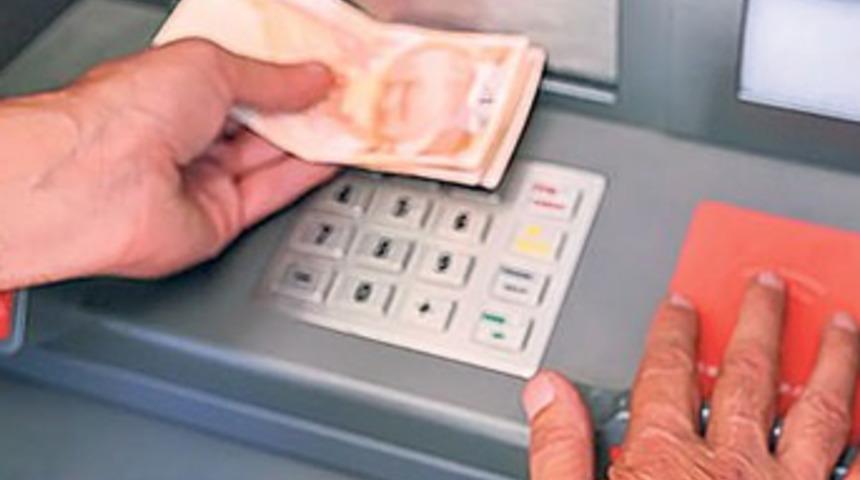 En düşük emekli maaşı 1500 TL oldu! Bayram ikramiyeleri de öne çekildi