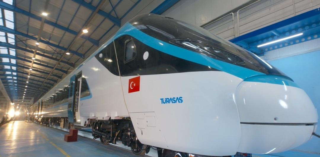 Milli elektrikli hızlı tren geliyor: Tarih belli oldu! Bakan Uraloğlu duyurdu 1