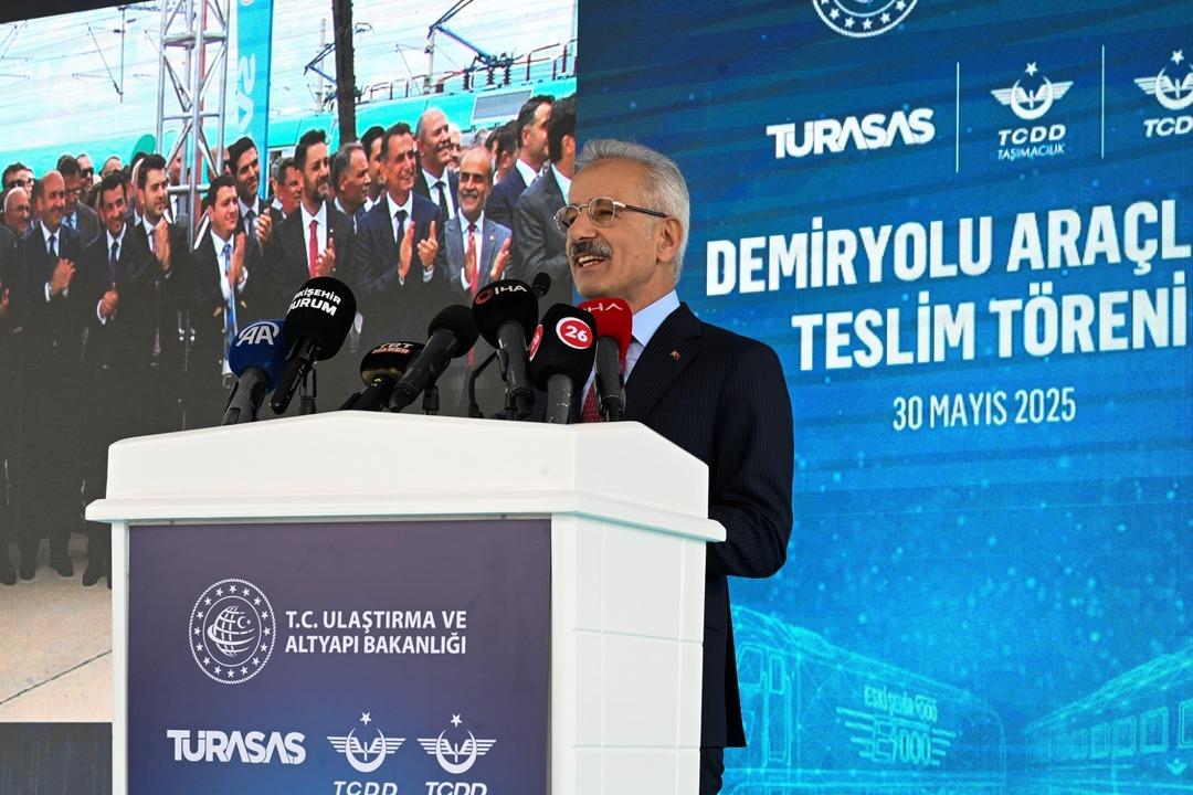 Milli elektrikli hızlı tren geliyor: Tarih belli oldu! Bakan Uraloğlu duyurdu 3