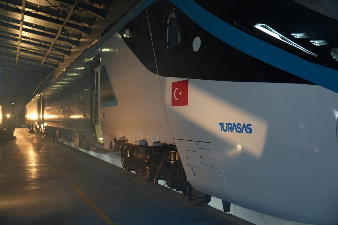 Milli elektrikli hızlı tren geliyor: Tarih belli oldu! Bakan Uraloğlu duyurdu 6
