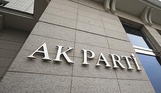 AK Parti'den &Ouml;zg&uuml;r &Ouml;zel'e yanıt: Siyasi yankesicilik