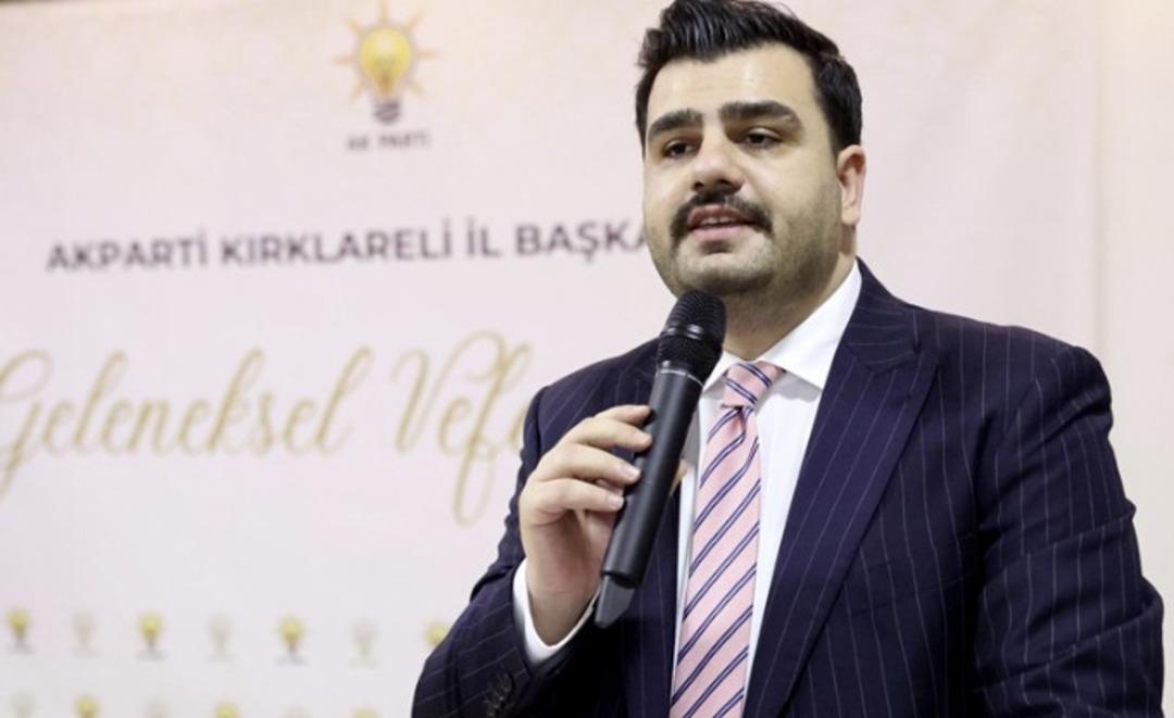 AK Parti den &Ouml;zg&uuml;r &Ouml;zel e yanıt: Siyasi yankesicilik 1