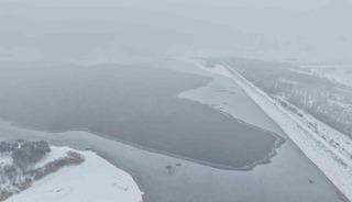 Elazığ&rsquo;da Cip Baraj G&ouml;l&uuml;&rsquo;n&uuml;n bazı kısımları buz tuttu