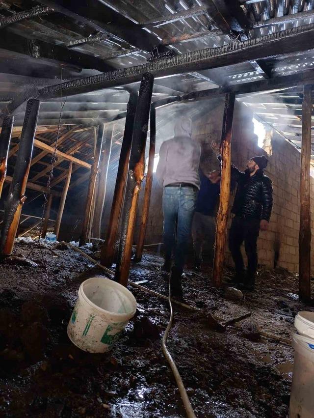 Van&rsquo;da &ccedil;atı yangını 1