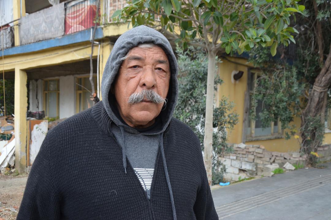 Eşini ve 7 yaşındaki kızını boğazlarını keserek &ouml;ld&uuml;rd&uuml;!  8