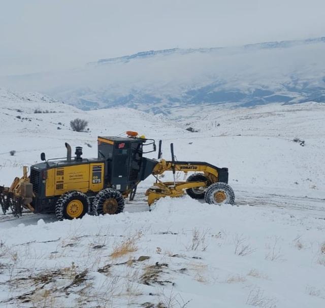 Iğdır&rsquo;da kapalı k&ouml;y yollarında &ccedil;alışmalar s&uuml;r&uuml;yor 1