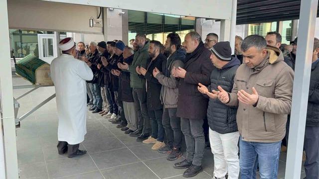 Metronun çarptığı üniversite öğrencisi toprağa verildi 4