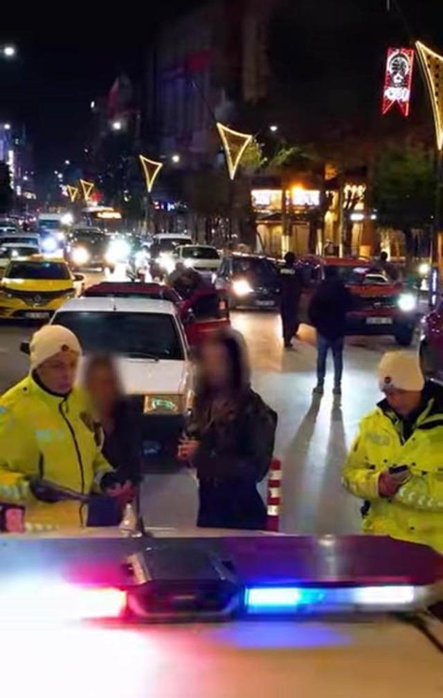 Isparta&rsquo;da polis denetimlerinde 31 aranan şahıs yakalandı 2