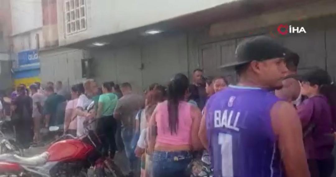 Marketlere akın başladı! Venezuela da operasyon sonrası Caracas ta panik 2